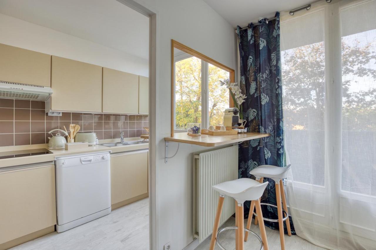 ロンジュモーEscale De L'Yvette - 50M2 Cosy, Balcony & Parkingアパートメント エクステリア 写真